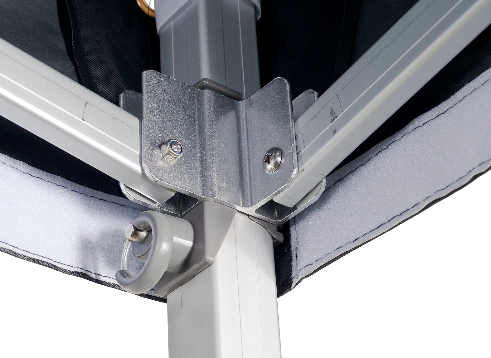 Detail van de hoekverbinding van een tentframe